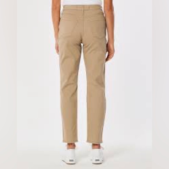 🆕 NWT Hollister Women’s Ultra High Rise Mom Khaki Pants Size 9 Sku#57 - Picture 2 of 6